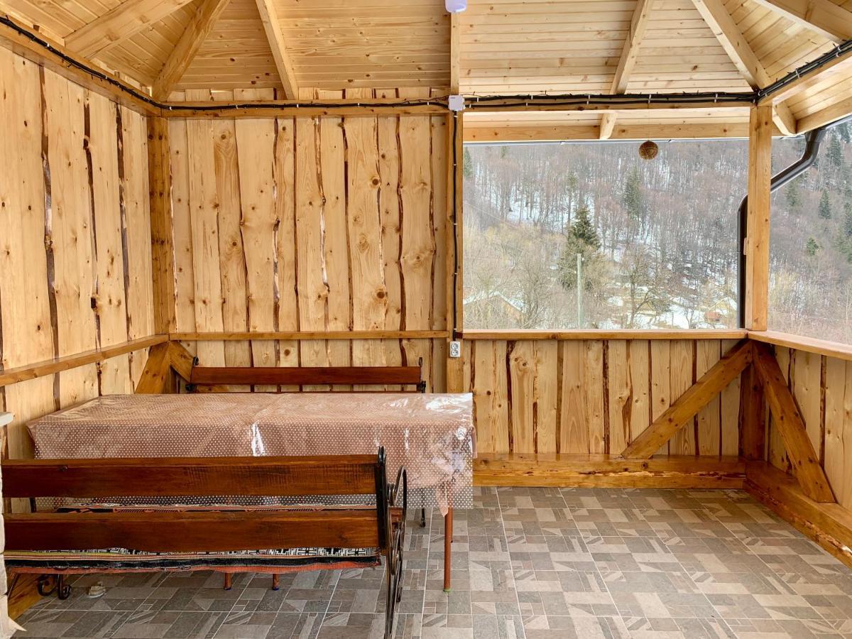 Apartmán Underhills House Jaremče Exteriér fotografie