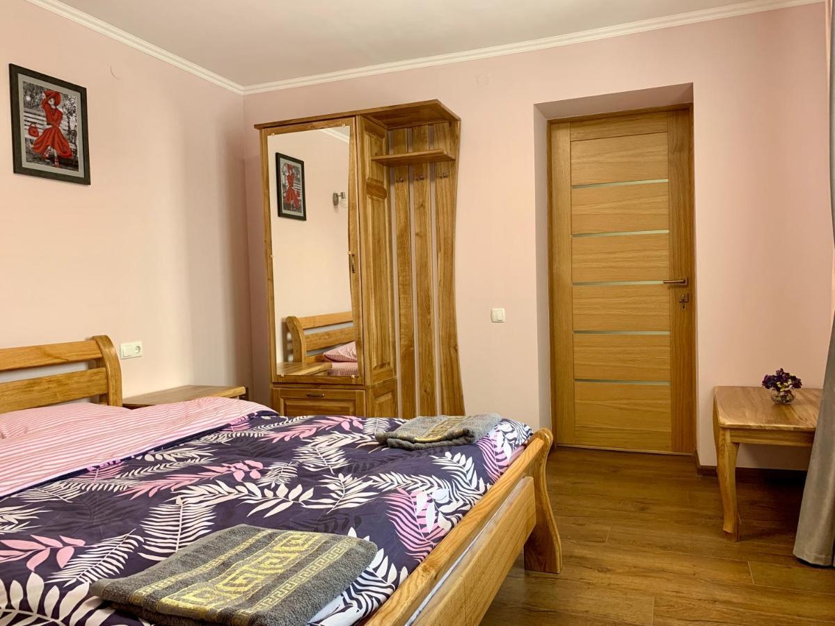 Apartmán Underhills House Jaremče Exteriér fotografie