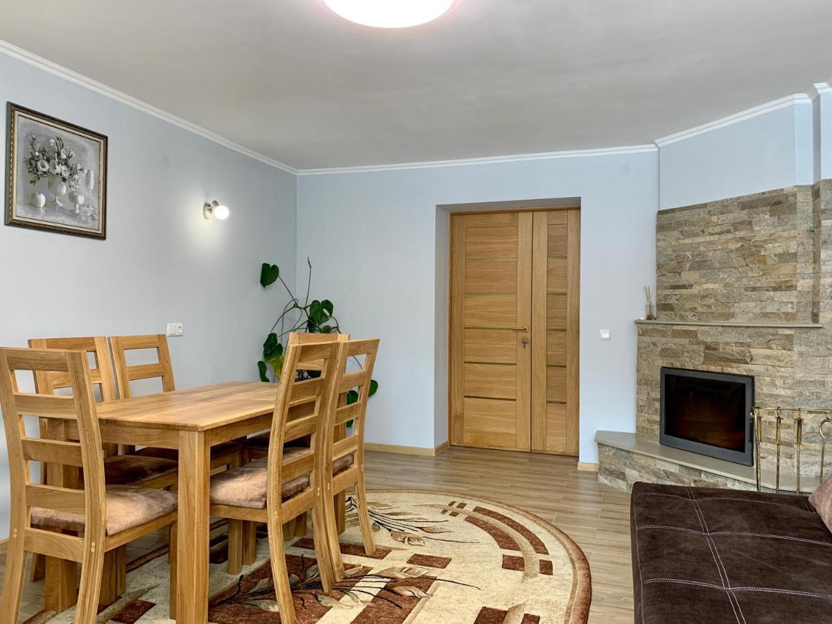 Apartmán Underhills House Jaremče Exteriér fotografie