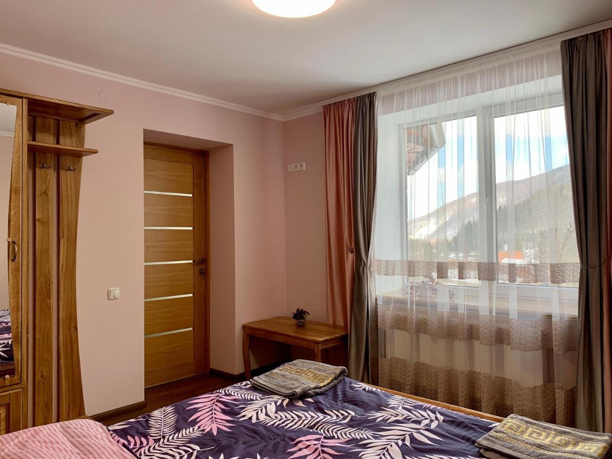 Apartmán Underhills House Jaremče Exteriér fotografie