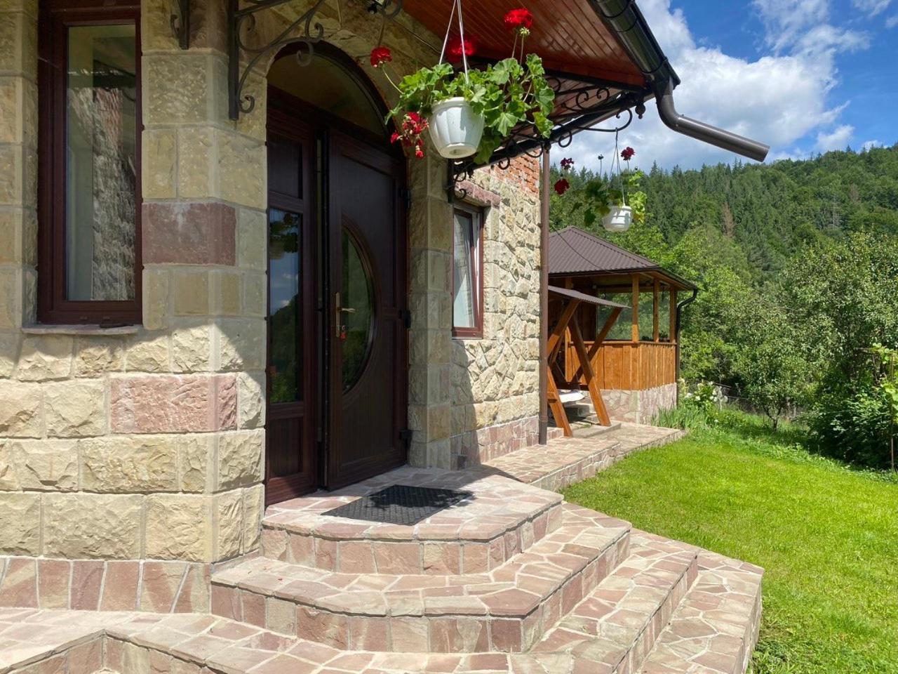 Apartmán Underhills House Jaremče Exteriér fotografie